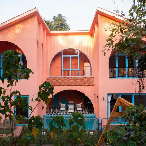 Baia Luxe 3BHK Villa Pool & Jacuzzi, Mandrem Goa，位于曼德姆的酒店