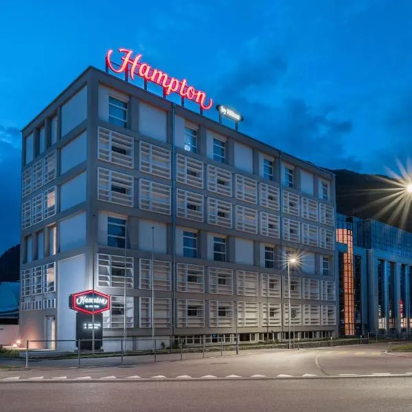 Hampton By Hilton Locarno，位于洛索内的酒店