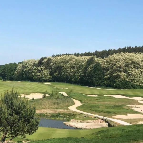 Przytok Golf Resort，位于Przylok的酒店
