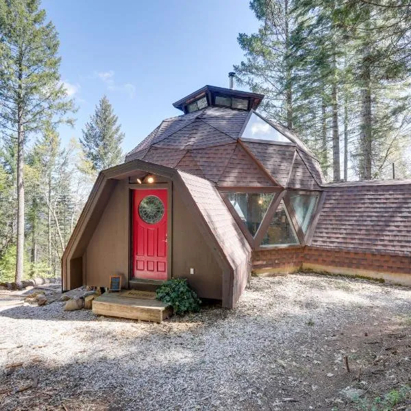 Off-Grid Geodesic Dome Nevada City House with Views，位于内华达城的酒店