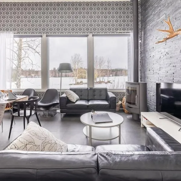 Villa Salmi, Jämsä, 10 km Himokselta，位于Kaipola的酒店