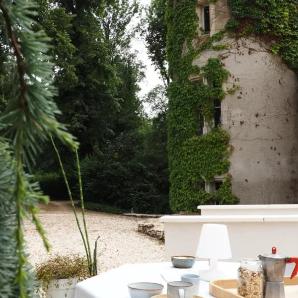 APPART en THÈSE Appartement climatisé Accessible PMR Proche Dijon et CEA Valduc，位于Moloy的酒店