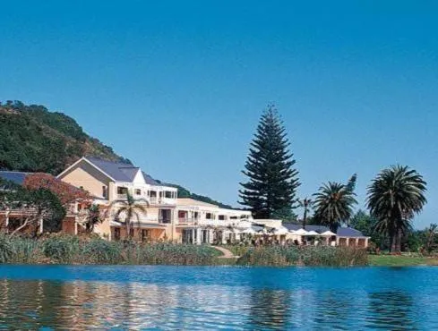 Lake Pleasant Hotel，位于塞吉菲尔德的酒店