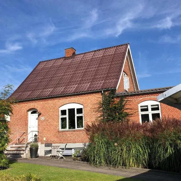 Charming sunroom with panorama view，位于兰讷斯的酒店