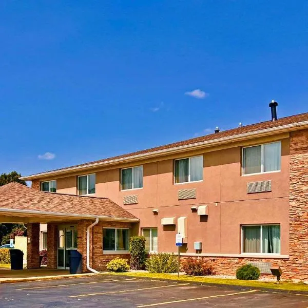 Quality Inn & Suites Green Bay - Ashwaubenon，位于绿湾的酒店