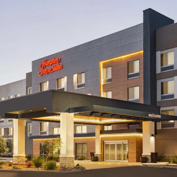 Hampton Inn & Suites Oroville，位于奥罗维尔的酒店
