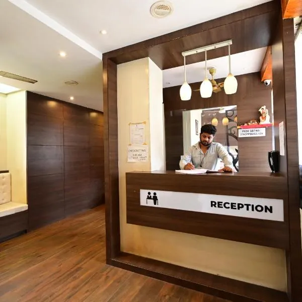 Aasra Lodge，位于拉特纳吉里的酒店