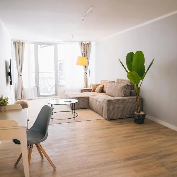 RR - NEW - Beautiful Apartment 80qm - Lift - WIFI，位于Kröllwitz的酒店
