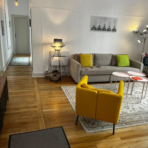 Martroi - Cœur de Ville - 3 pièces 80 m2 TV - Internet haut débit - loisirs et affaires，位于奥尔良的酒店