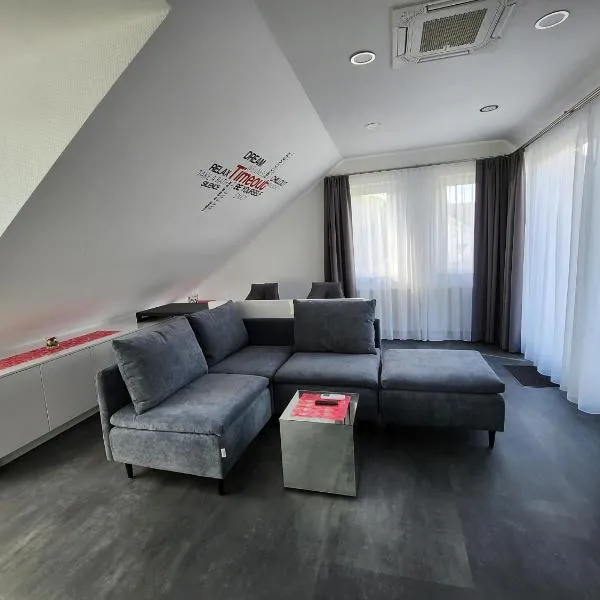 Ihr Ticket ins Blaue - Rooftop-Ferienwohnung am Kurpark 412，位于巴特克罗伊茨纳赫的酒店
