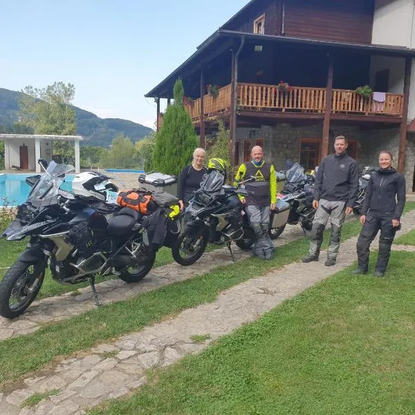 Etno Selo VRELO & Camping，位于贝拉内的酒店