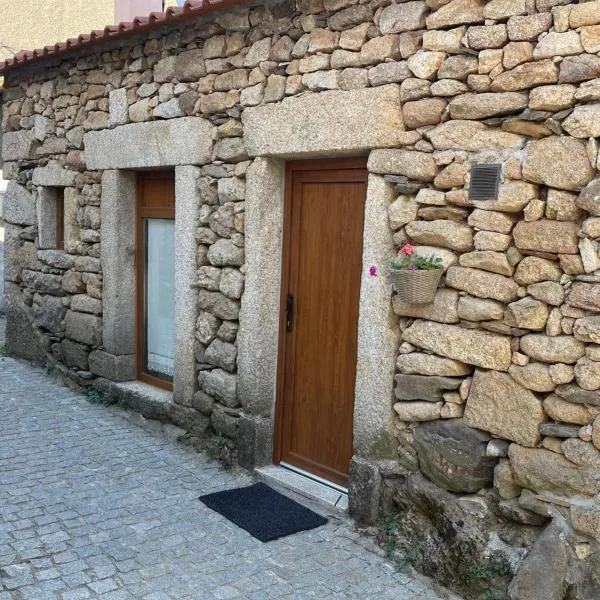 Casa de Xisto Ti Maria，位于Aldeia Viçosa的酒店