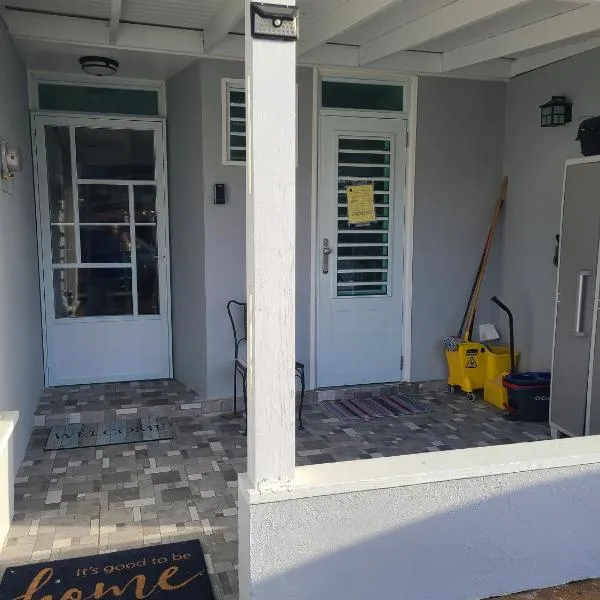 Deluxe Beach Condo in Dorado，位于多拉多的酒店