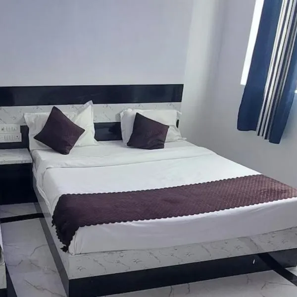 Hotel Hanuman Ayodhya -Walking distance from Ram Mandir , , Fully-air-conditioned hotel with Free wifi-facility, Best Hotel Inn Ayodhya，位于Faizābād的酒店