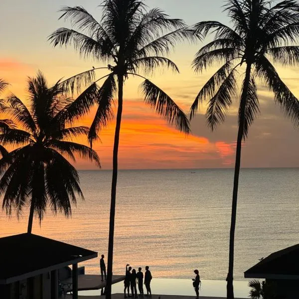Reboot Retreat Beach Resort, Restaurant, and Coffee Shop，位于Ban Talat Bang San的酒店