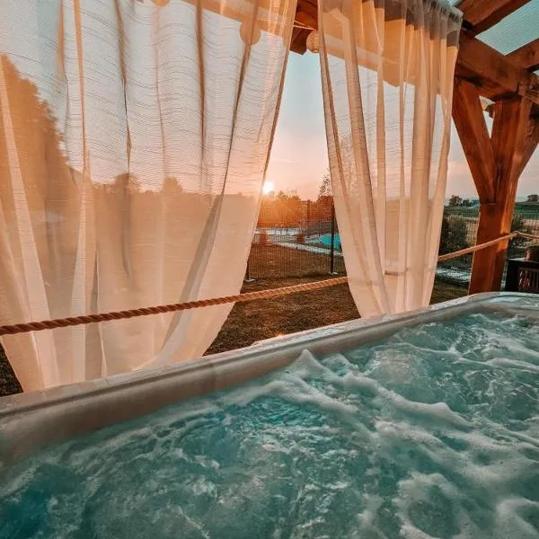 Holiday House Sunset Spa，位于Semič的酒店