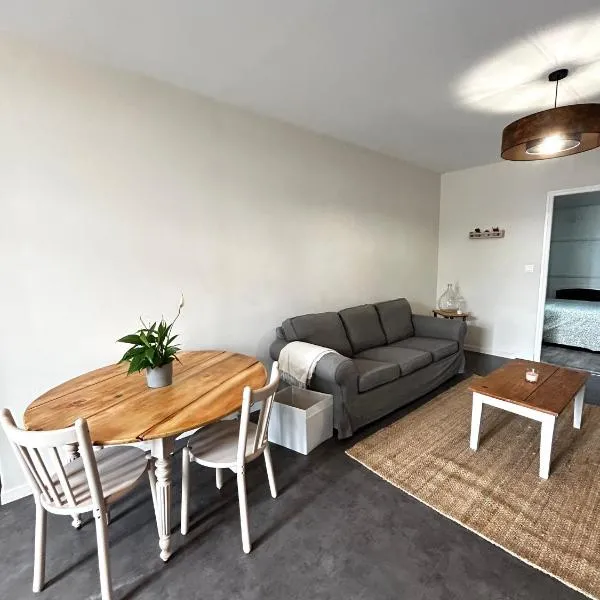 Escapades cosy au cœur des vignes,位于Cézac的酒店