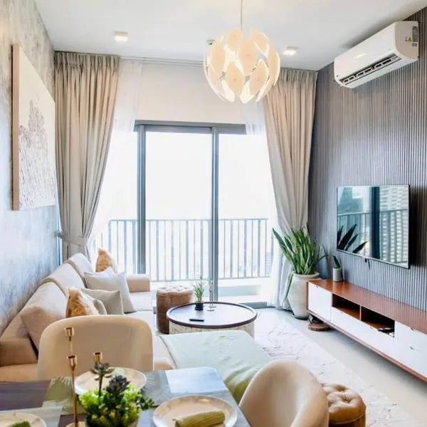 Colombo Skyline Luxury Apartments at Tri-Zen - Pool and Amazing City Views，位于科伦坡的酒店