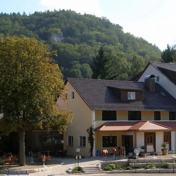 沃尔夫斯堡族玛乡村旅馆，位于Breitenbrunn的酒店
