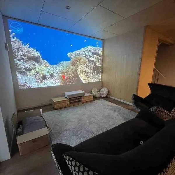 グランピーハウスマキノ一棟貸切ヴィラ，位于海津市的酒店