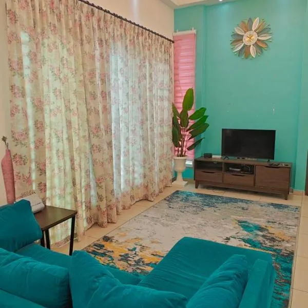Tuah Homestay Fully Aircond Wifi Netflix M0slim Only，位于阿罗士打的酒店