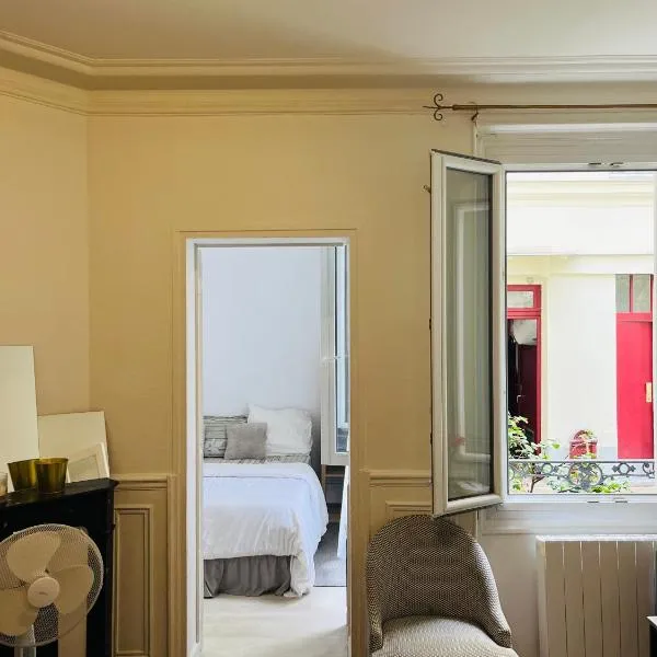 Spacious Apartment in Montmartre, Paris, near Sacré-Cœur，位于圣但尼的酒店