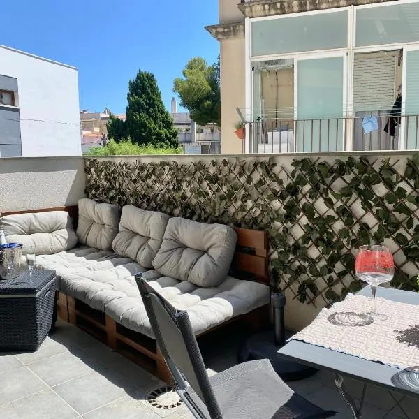 Reina apartment in Sitges，位于锡切斯的酒店