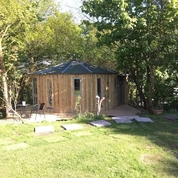 The Roundhouse - Unique space nestled in the trees，位于伯格里的酒店