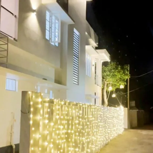 Whitefort Rohini Homestay，位于戈德亚姆的酒店