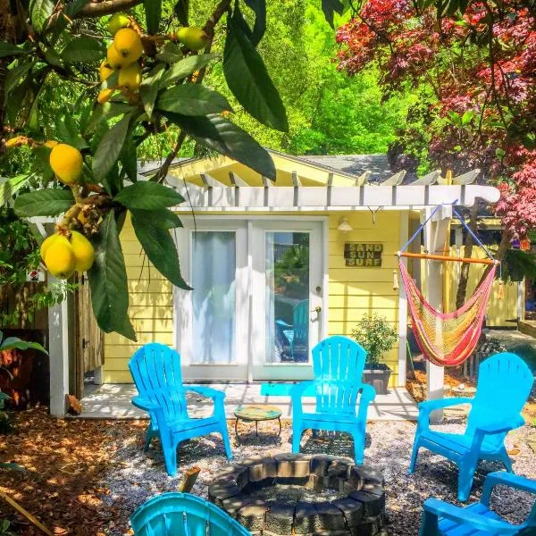 Romantic Beach Style Cottage close to everything!，位于Whitehouse Plantation的酒店