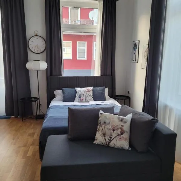 STAY Studio 2 Villa Mercedes Balkon Zentrum Parkplatz，位于巴特皮尔蒙特的酒店