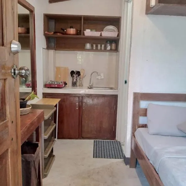 Pascoe's Units Siargao- Cabin，位于Catangnan的酒店