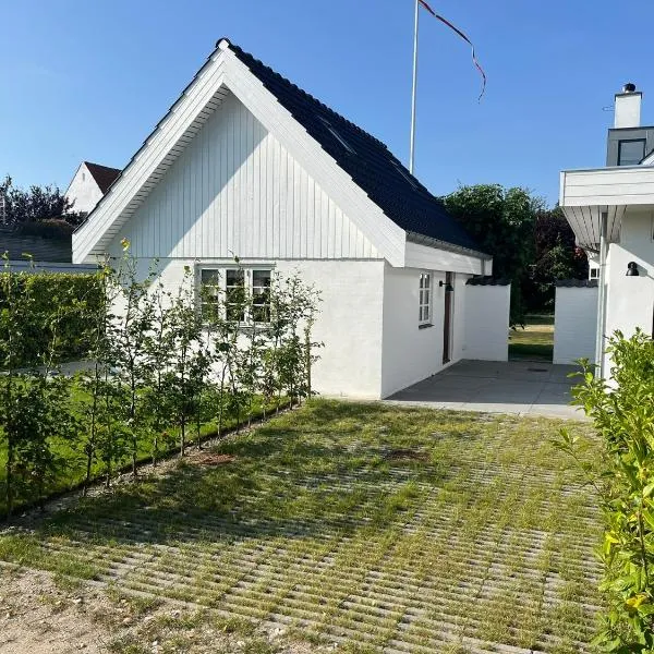 Beach Guest House，位于Solrød Strand的酒店