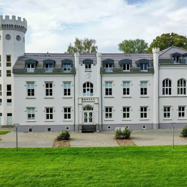 Schloss Hohendorf，位于Groß Mohrdorf的酒店