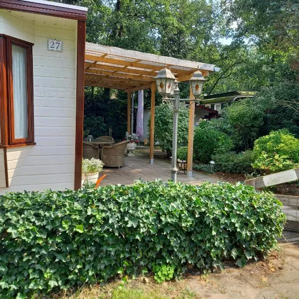 Huisje bij de Bronnen Groen Geluk，位于Nutter的酒店