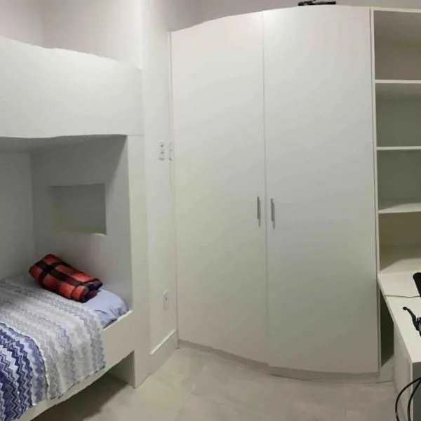 Casaboacomgaragem，位于因达亚图巴的酒店