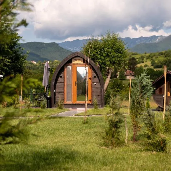 Glamp In Style Pods Resort，位于布什泰尼的酒店