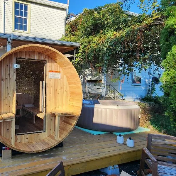 The Dacha. Cumberland vacation，位于坎伯兰的酒店