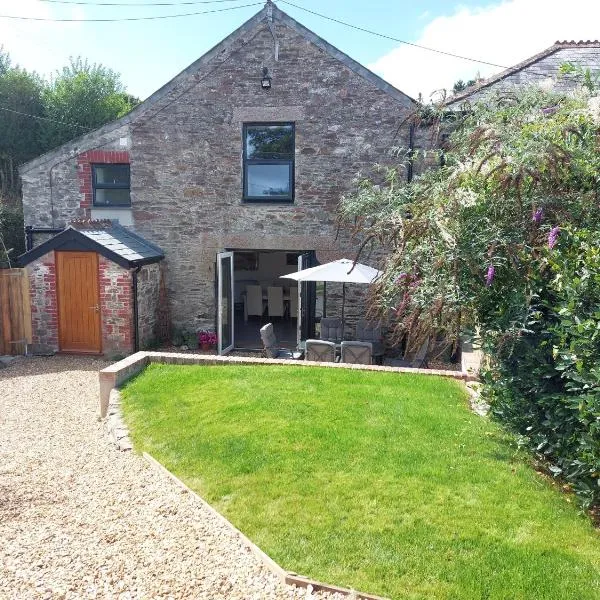 Swallows Rest Cottage - 3 Bedrooms - Nr Looe，位于西卢港的酒店