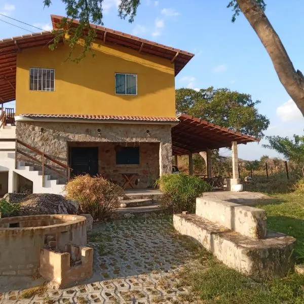 Chalé Encontro das Pedras na Serra，位于Serra de São Bento的酒店