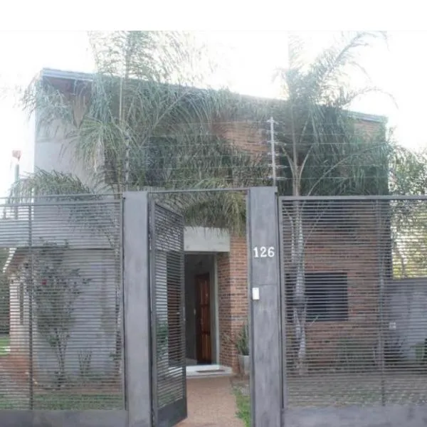 Dos ambientes para tres personas，位于Luque的酒店