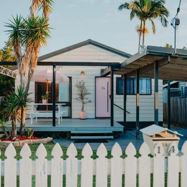 House, Great location, Pet friendly, Close to shops and beach，位于耶蓬的酒店