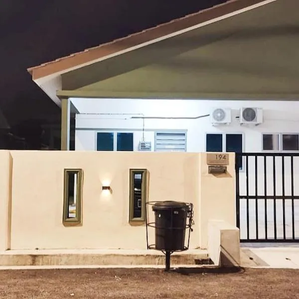 Ceq Atiah Homestay，位于斯里伊斯兰德的酒店