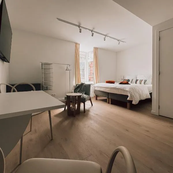 Business Accommodation 'Flow Living' Nomad，位于赫尔的酒店