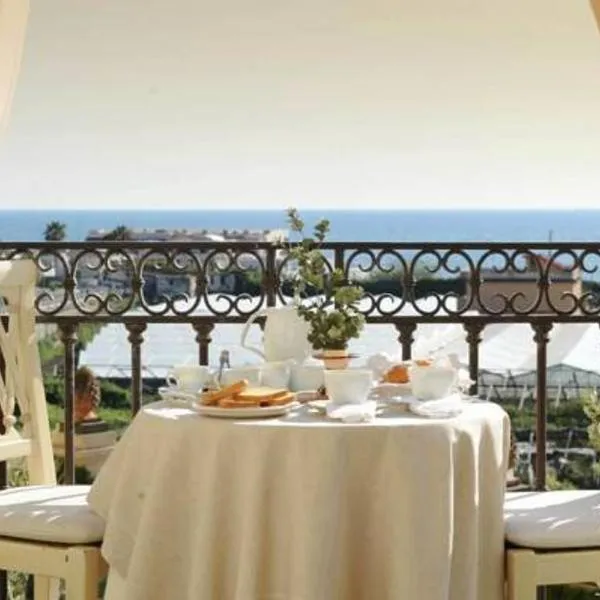 Casa Raiola Ercolano Luxury Rooms & Spa，位于埃尔科拉诺的酒店