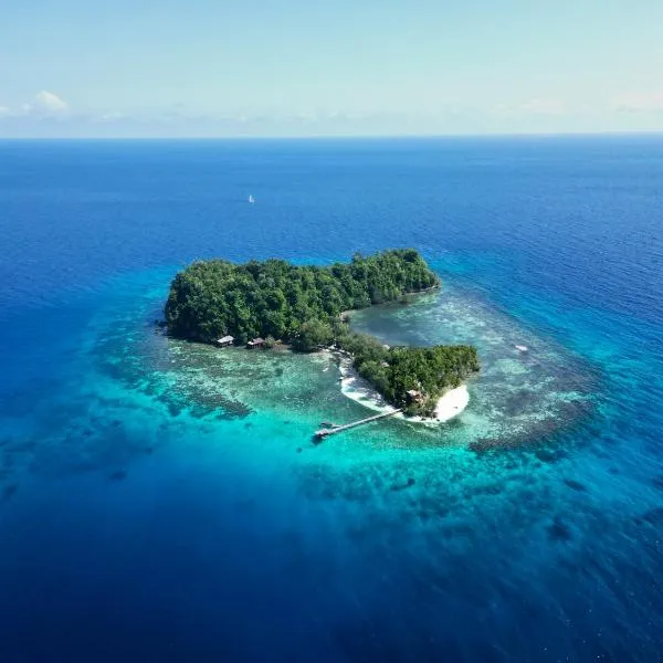 Bolilanga Island Resort - Togean Island，位于Angkayo的酒店