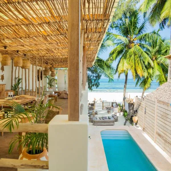 Boho Boutique Hotel - Beachfront , Adults Only , Private Pool，位于蓬圭的酒店