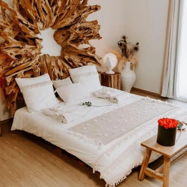 Suite de charme avec jacuzzi et cabine infrarouge，位于Tubize的酒店