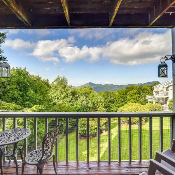 Close to Hiking & Town! Peaceful Sugar Mtn Condo，位于糖山的酒店