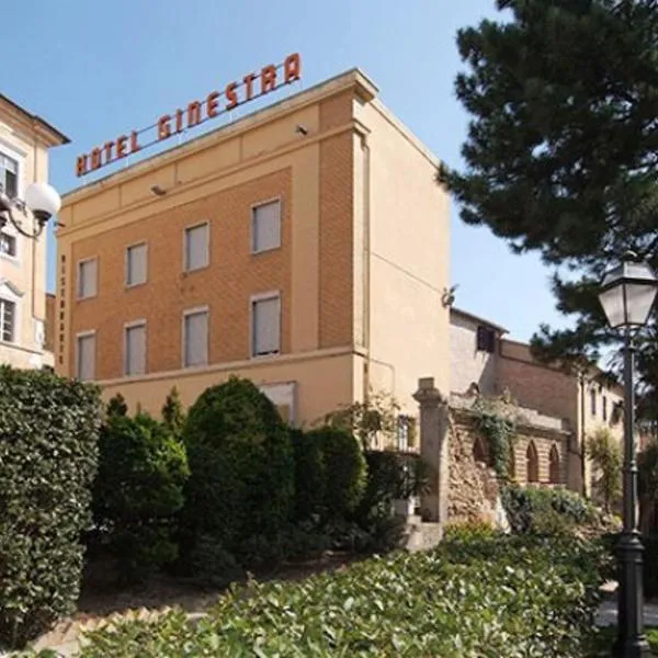 Hotel Ristorante La Ginestra，位于Molino di Recanati的酒店